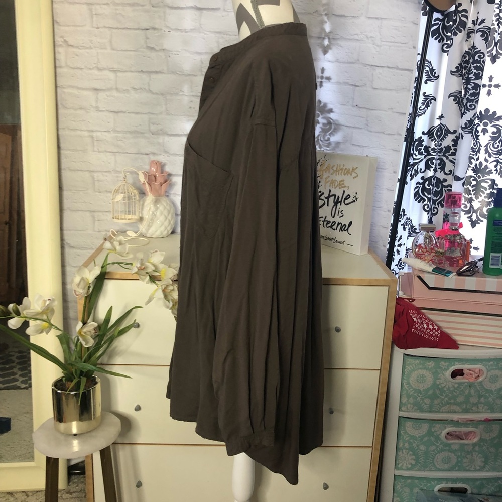 Button Up Top - image 4